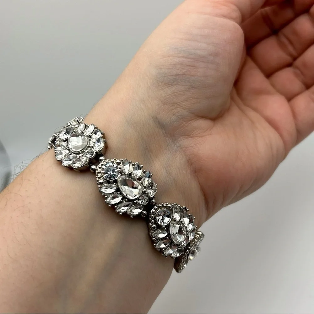 Rhinestone Sparkle Floral Leaf Stretch Bracelet Silver Tone Princess Statement